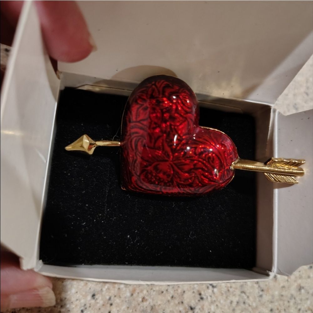 Avon Vintage Red Heart Brooch with Gold Arrow New In Box